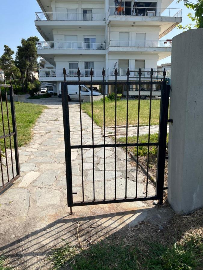 Next To The House Agni Hanioti